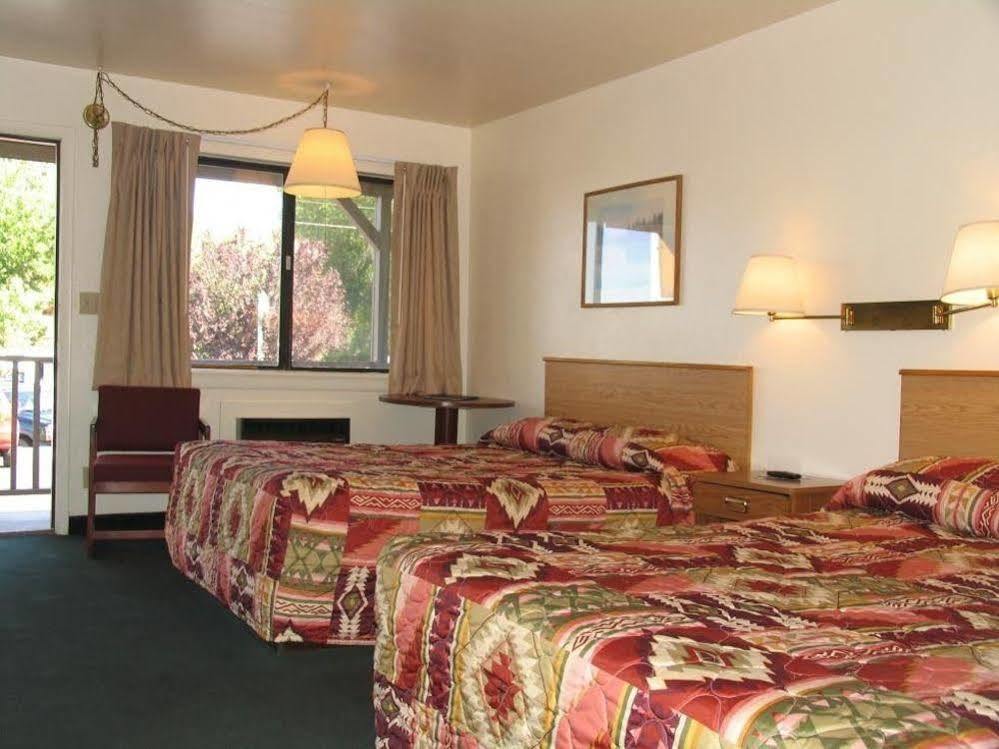 The Virginian Inn Moab Downtown Extérieur photo