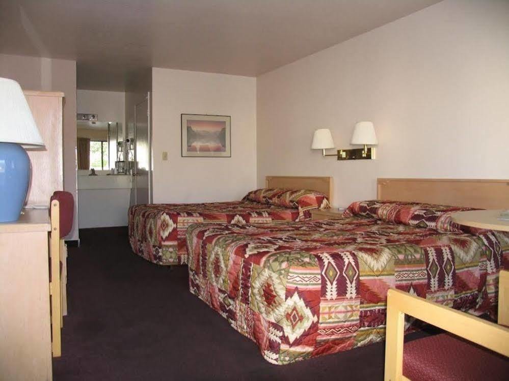 The Virginian Inn Moab Downtown Extérieur photo